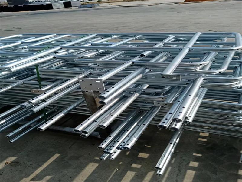 公路护栏镀锌产品展示